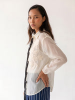 Load image into Gallery viewer, RUE' EMBELLISHED SHIRT