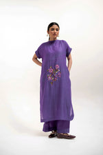 Load image into Gallery viewer, Avaia Hand-Embroidered Set Bloome