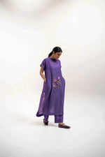 Load image into Gallery viewer, Avaia Hand-Embroidered Set Bloome