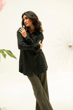 Load image into Gallery viewer, ROSAILE CORSAGE LINEN SHIRT
