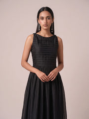 RAYA PLEATED DRESS
