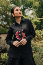 Load image into Gallery viewer, Estrella Pixel Embroidered Linen Shirt
